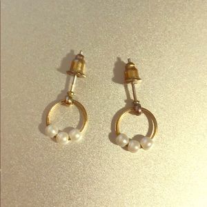 Hanging Pearl Earring